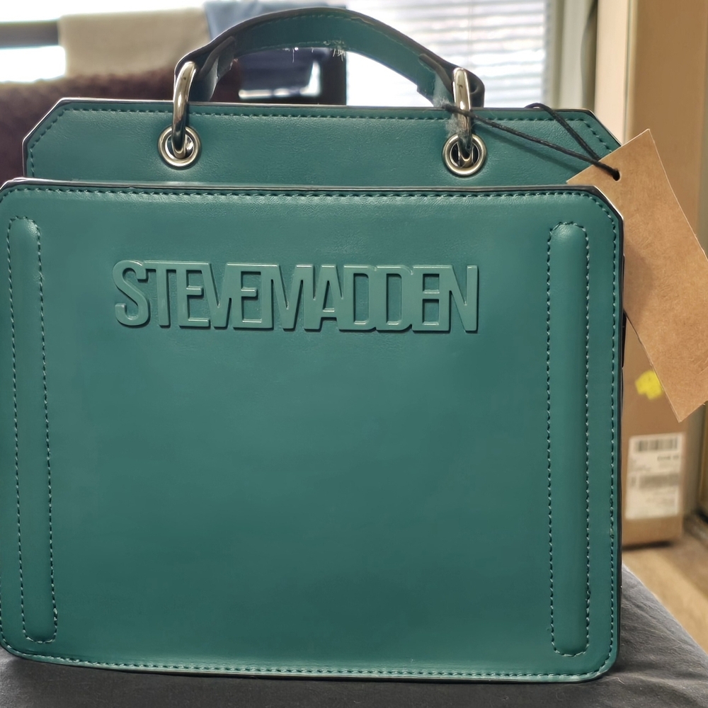 Steve Madden Bevelyn in Dark Green